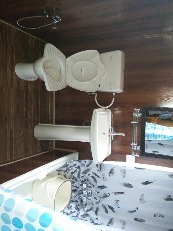 Tashkand Houseboat Σριναγκάρ Εξωτερικό φωτογραφία